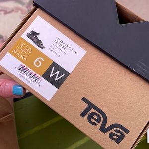 NWT Terra Fi Lite Black leather sandals size 6W